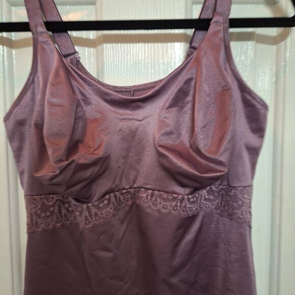 Ruby Ribbon size 44 Lace Cami purple support shapewear - Picture 2 of 5
